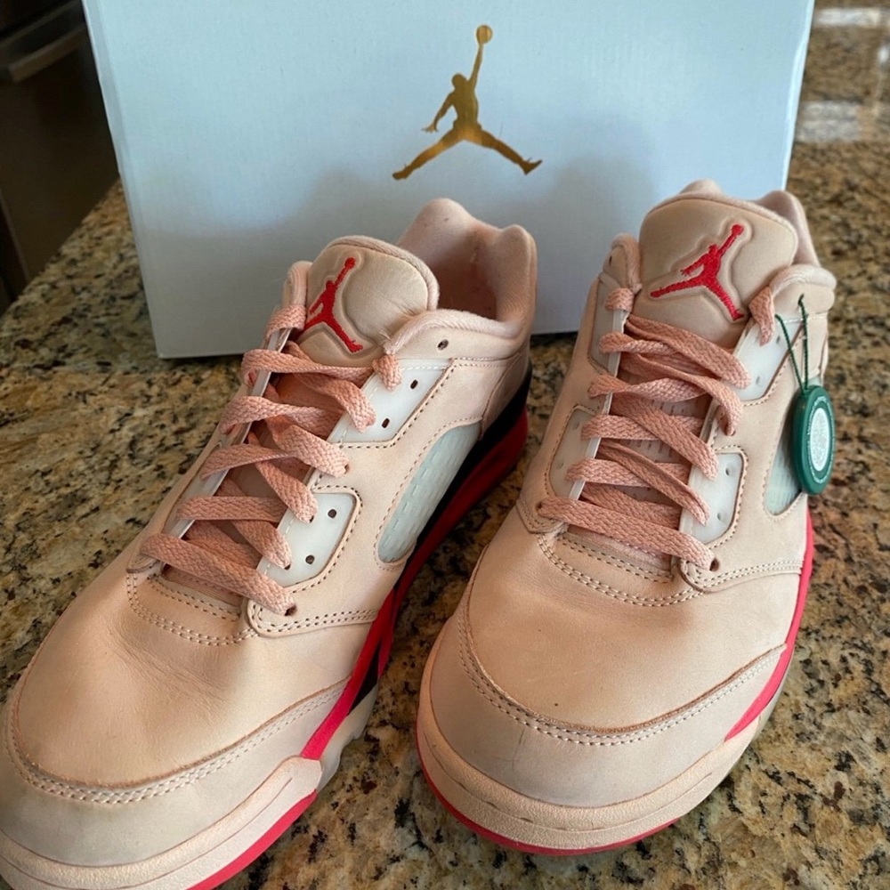 Jordan Women’s Air Jordan 5 Retro Low Peach Pink Black Red Accent - Picture 2 of 4